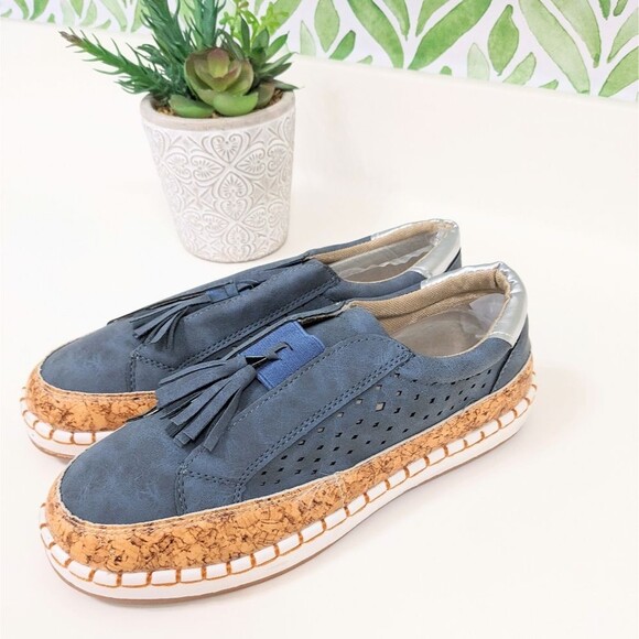 ⭐Blue Lightweight Faux Suede Tasseled Slip On Loafer Sneakers New!⭐ - Picture 2 of 12